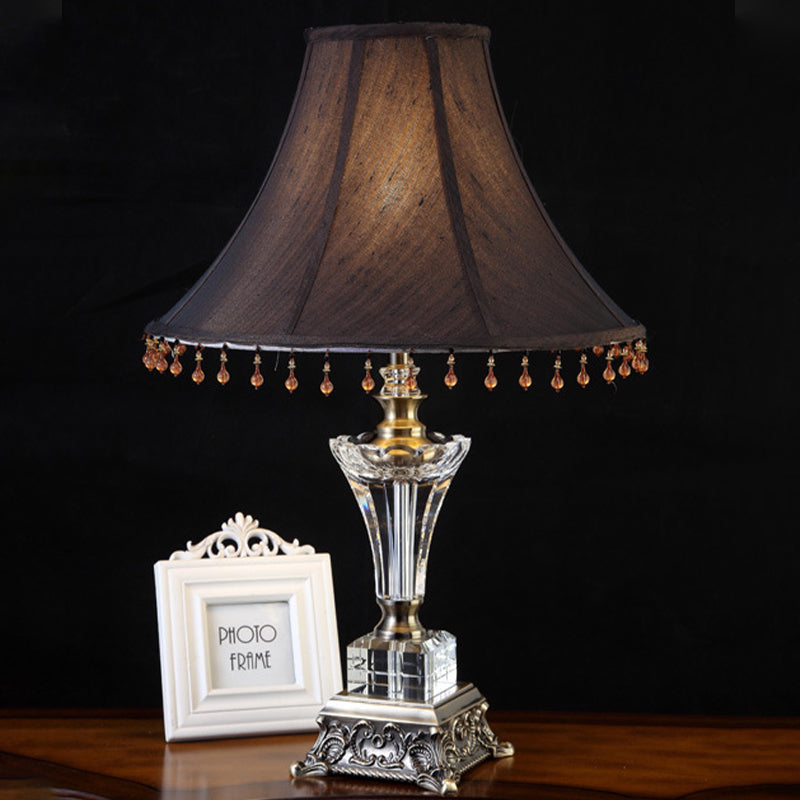 Lampe de travail à cloche noire Lampe de table moderne en tissu à 1 ampoule avec base en métal bronze sculpté