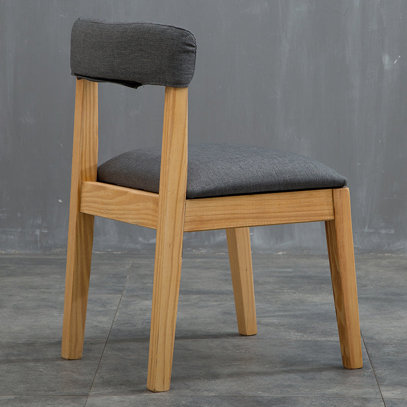 Chaise de salle à manger tapissée en bois à dossier ouvert de chaise latérale à la maison de style campagnard