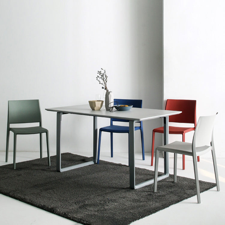 Silla de comedor de plástico de estilo nórdico, silla lateral de comedor con respaldo abierto para restaurante