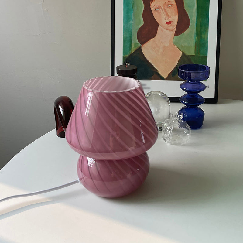 Moderne Kegel Nachtischlampe eine leichte Nachttischlampe