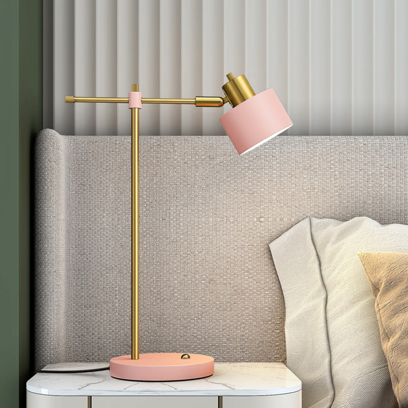 Lampade da comodino moderne in metallo con lampada da tavolo a 1 luce per camera da letto