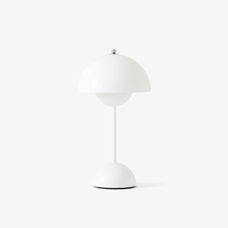 Lampada da tavolo da notte in stile moderno a cupola in metallo un comodino leggero
