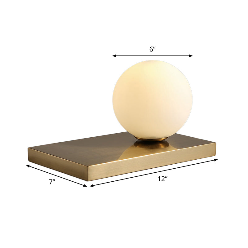 Lámpara de noche de mesa de oro de 1 bulbo de dormitorio con tono de vidrio blanco global con sombra de vidrio blanco