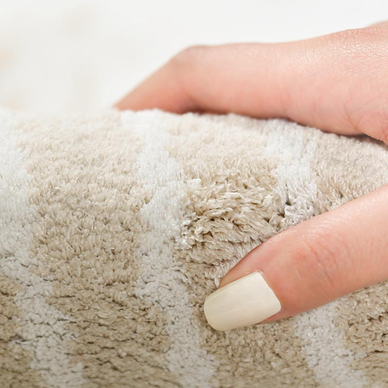 White Geometric Pattern Carpet Modern Polyester Rug Non-Slip Backing Rug for Living Room