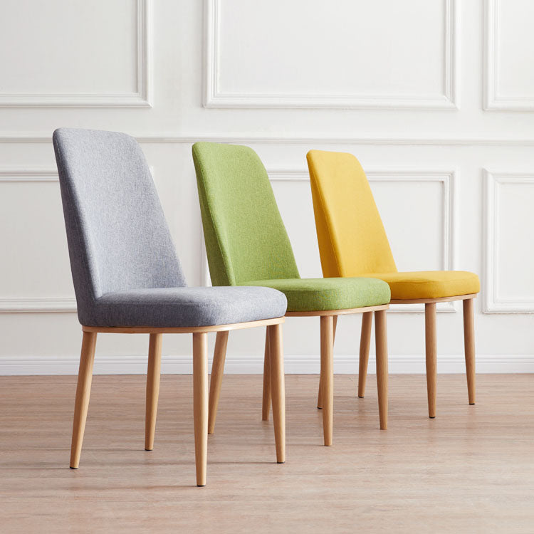 Silla de comedor moderna para interiores y exteriores, silla con respaldo sólido acolchado sin brazos de metal