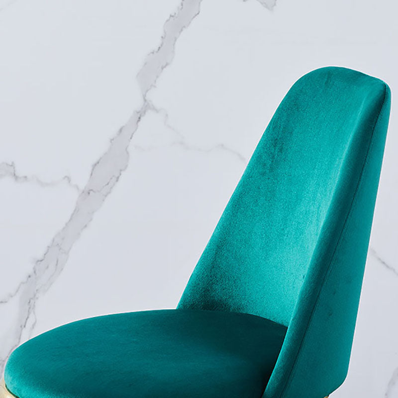 Silla auxiliar de comedor escandinavo de terciopelo Silla de comedor con acabado mate Parsons