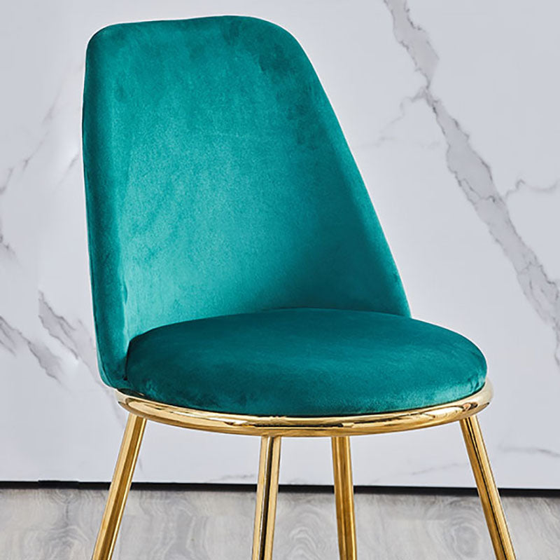 Silla auxiliar de comedor escandinavo de terciopelo Silla de comedor con acabado mate Parsons