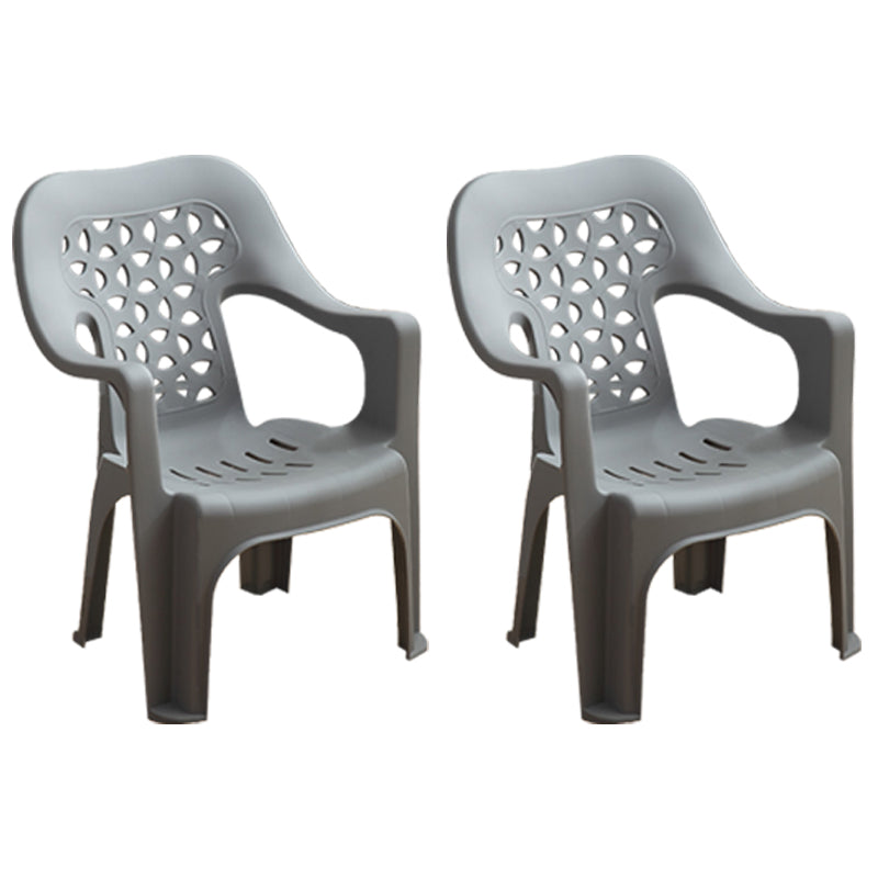 Sillas plásticas contemporáneas del comedor que cenan la silla apilable del brazo para el uso en el hogar