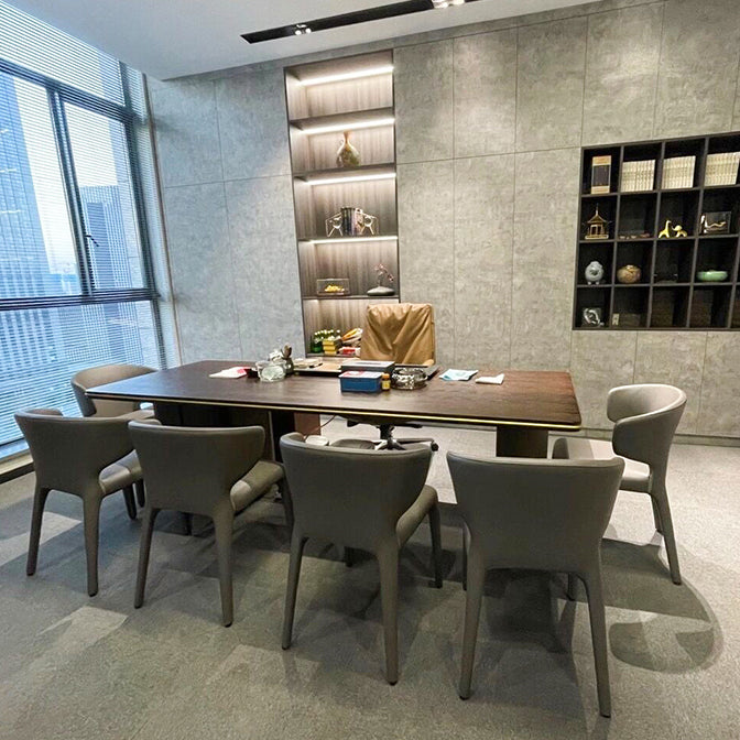 Silla de comedor individual con respaldo de ala y acabado mate de sillón de cuero estilo diseñador