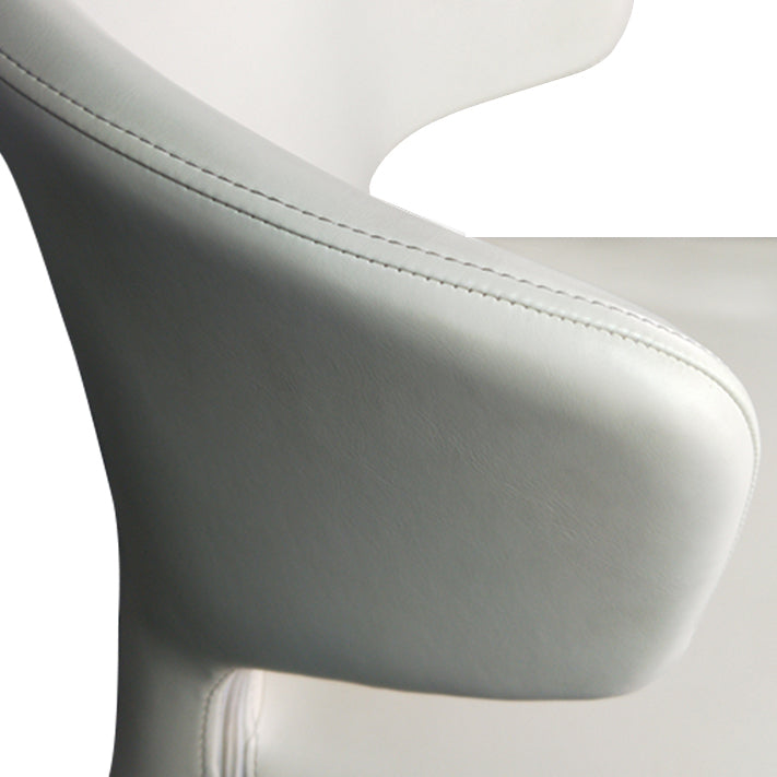 Silla de comedor individual con respaldo de ala y acabado mate de sillón de cuero estilo diseñador