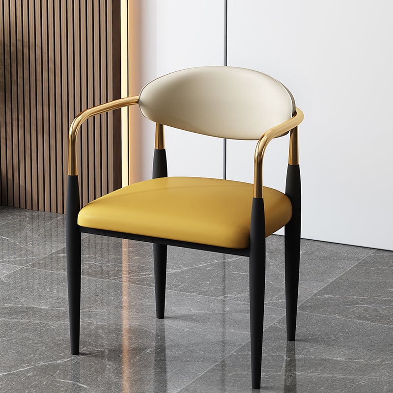 Silla de comedor de cuero estilo diseñador con acabado mate y respaldo abierto (juego de 2)