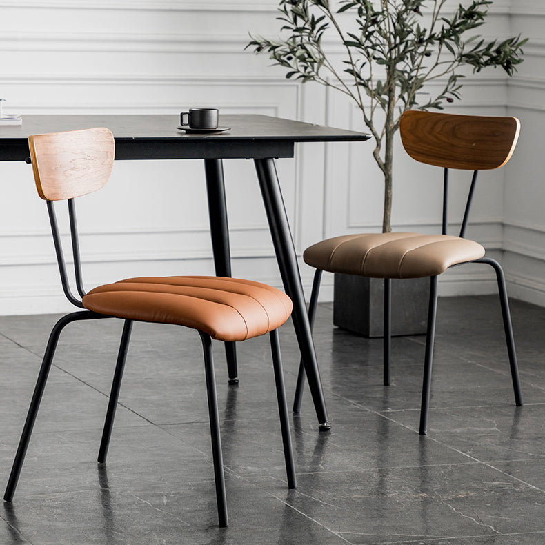 Silla lateral tapizada industrial con respaldo abierto y acabado mate (juego de 4)