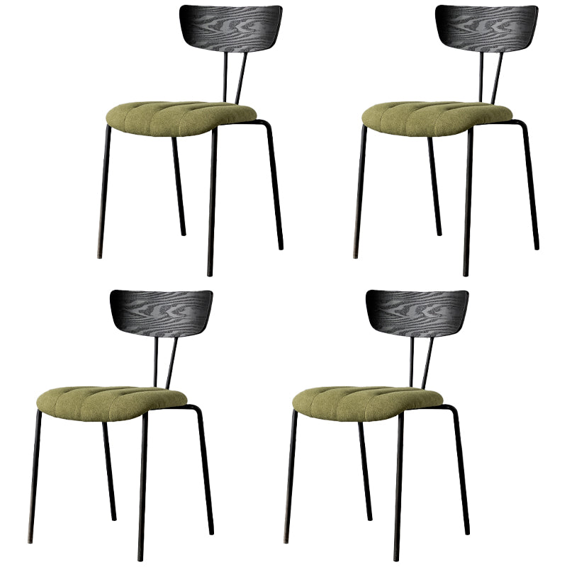 Silla lateral tapizada industrial con respaldo abierto y acabado mate (juego de 4)