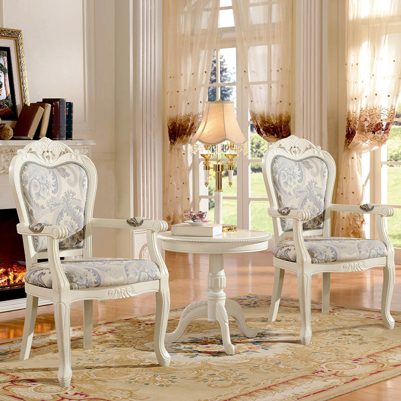 Silla de comedor de tela victoriana con respaldo King Louis y acabado mate (juego de 2)