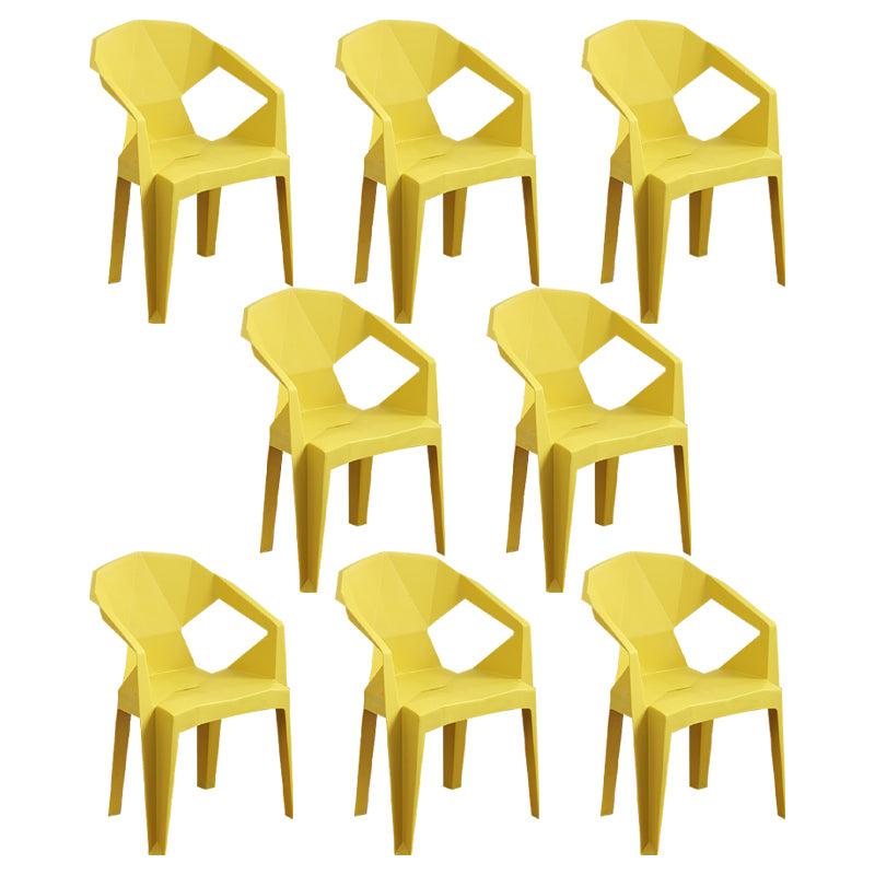 El plástico moderno que cena las sillas del brazo abre la parte posterior que apila los sillones de cena