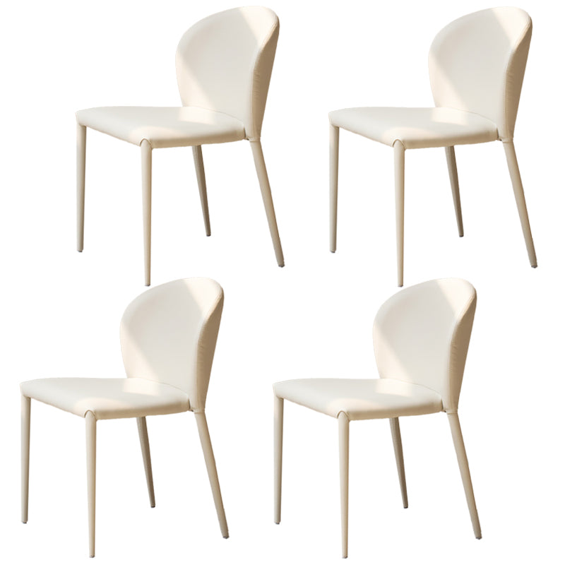 Chaise d'appoint de style design en cuir Saddle, chaise de salle à manger à oreilles au fini mat (Ensemble de 4)