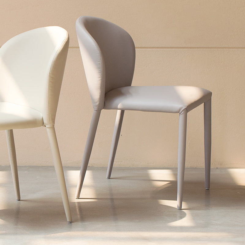 Silla lateral de cuero estilo diseñador, acabado mate, silla de comedor con respaldo (juego de 4)