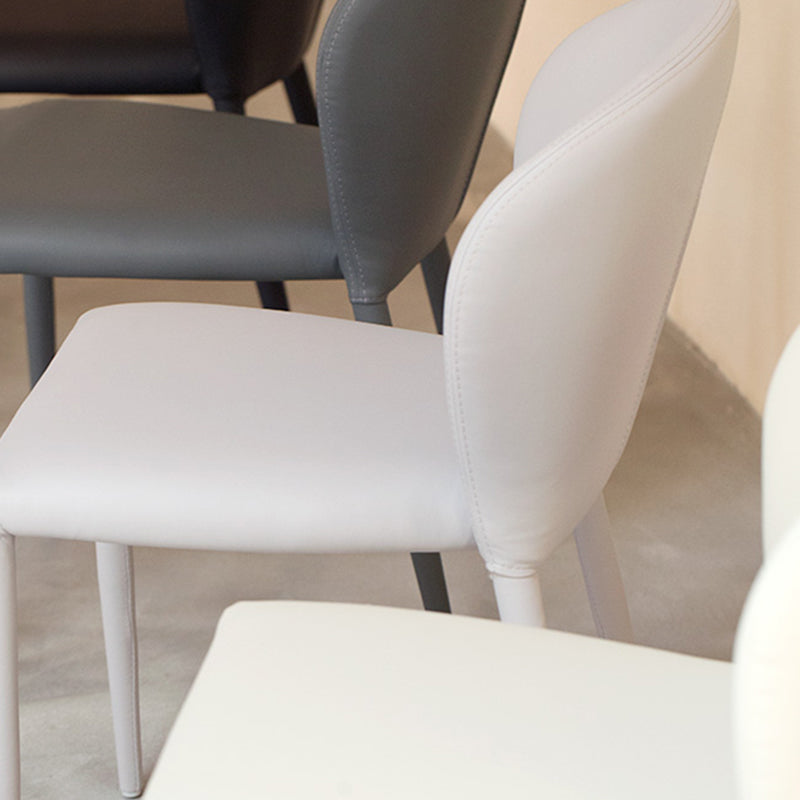 Silla lateral de cuero estilo diseñador, acabado mate, silla de comedor con respaldo (juego de 4)
