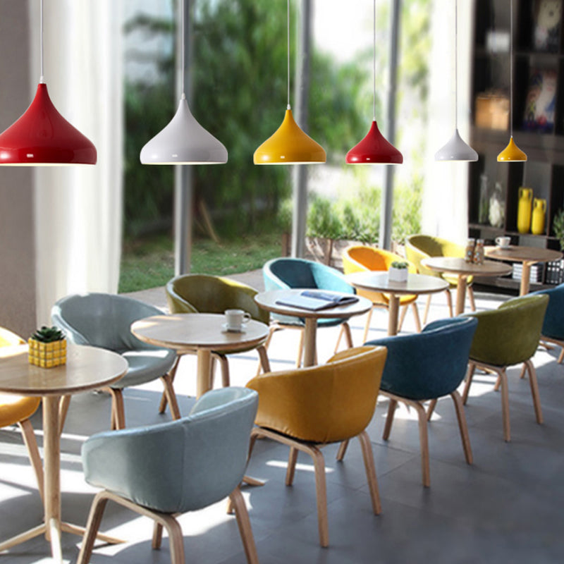 Shade de couverture en métal.