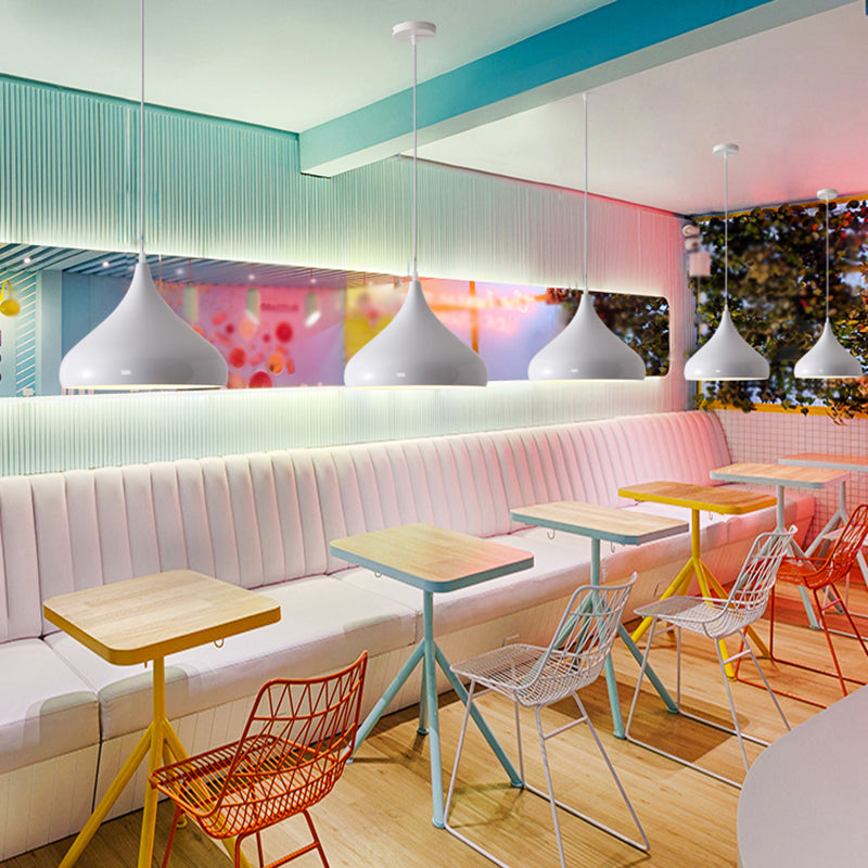 Shade de couverture en métal.