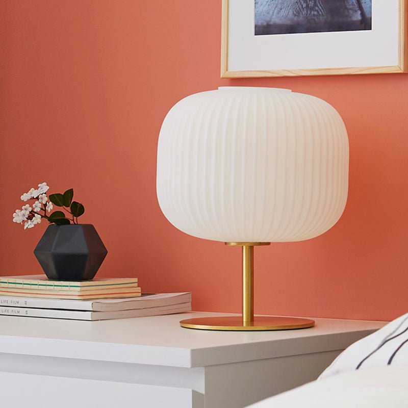 Lampada da tavolo da letto a 1 tratto illuminazione notturna in metallo oro moderno con tonalità di vetro prismatico ovale