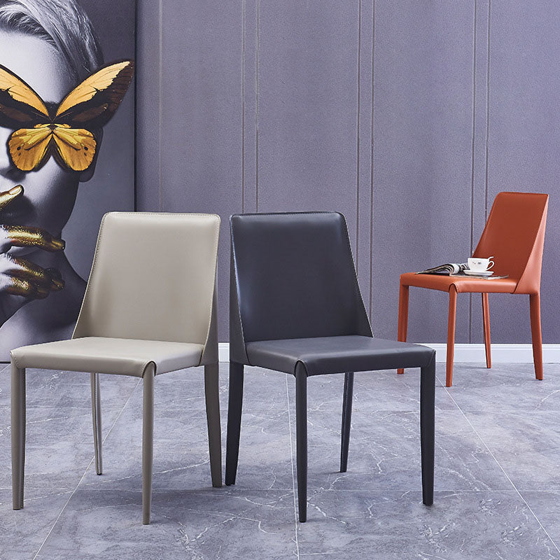 Silla auxiliar para el hogar de cuero estilo silla de montar Parsons Silla de comedor con acabado mate
