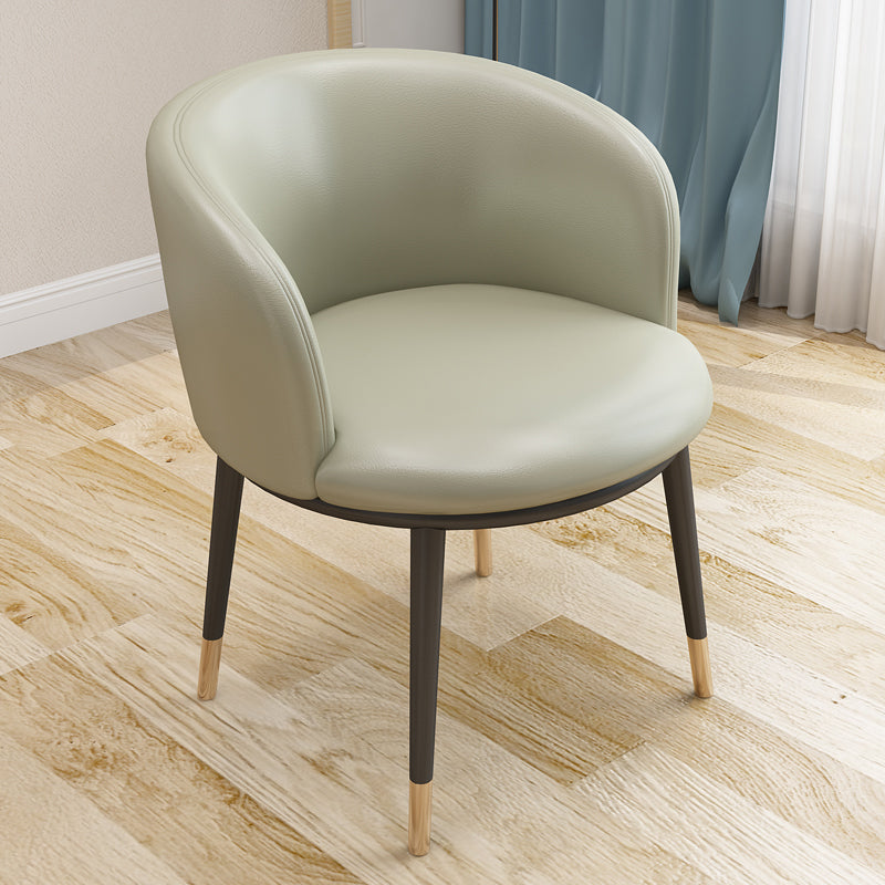 Silla auxiliar escandinava Silla de comedor tapizada de metal con respaldo Parsons para interiores