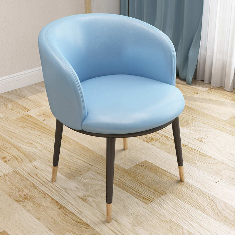 Silla auxiliar escandinava Silla de comedor tapizada de metal con respaldo Parsons para interiores