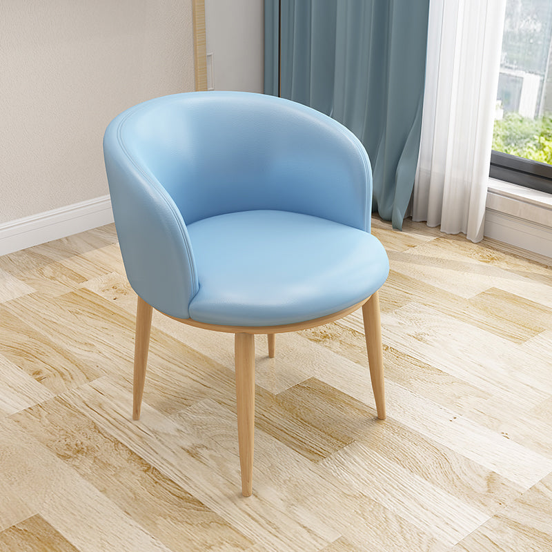 Silla auxiliar escandinava Silla de comedor tapizada de metal con respaldo Parsons para interiores