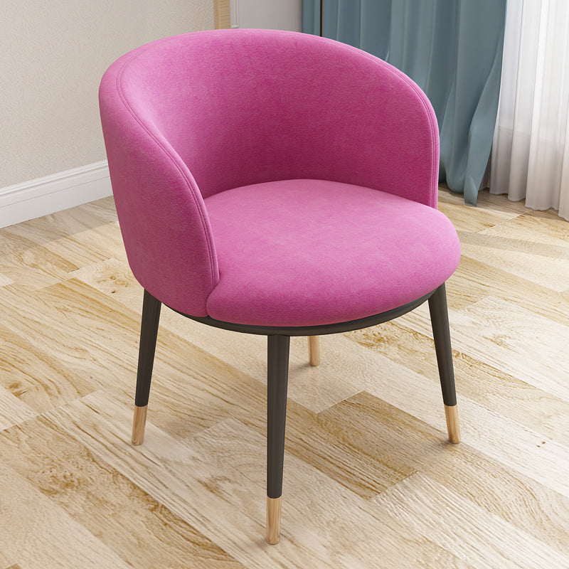 Silla auxiliar escandinava Silla de comedor tapizada de metal con respaldo Parsons para interiores