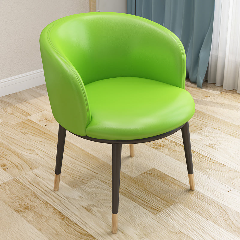 Silla auxiliar escandinava Silla de comedor tapizada de metal con respaldo Parsons para interiores