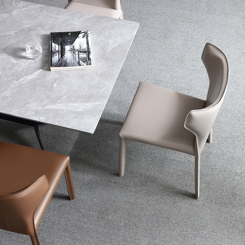 Silla lateral de cuero estilo diseñador para el hogar, silla de comedor con respaldo de orejas y acabado mate (juego de 2)