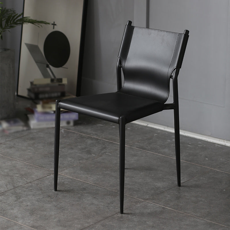 Sillas de comedor de cuero de estilo industrial Sillas laterales de comedor sin brazos con respaldo sólido (juego de 2)