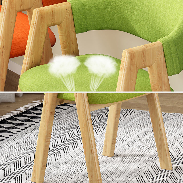Silla de comedor tapizada escandinava con respaldo abierto y acabado mate (juego de 4)