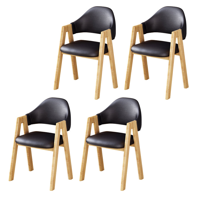 Silla de comedor tapizada escandinava con respaldo abierto y acabado mate (juego de 4)
