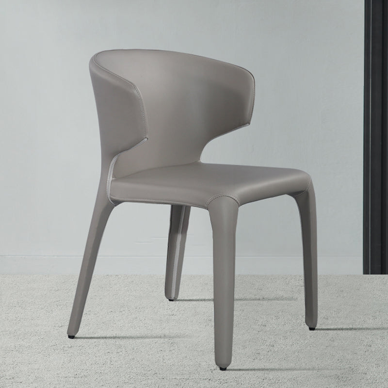 Chaise de bras de style de style ouule en cuir finition mate à manger simple