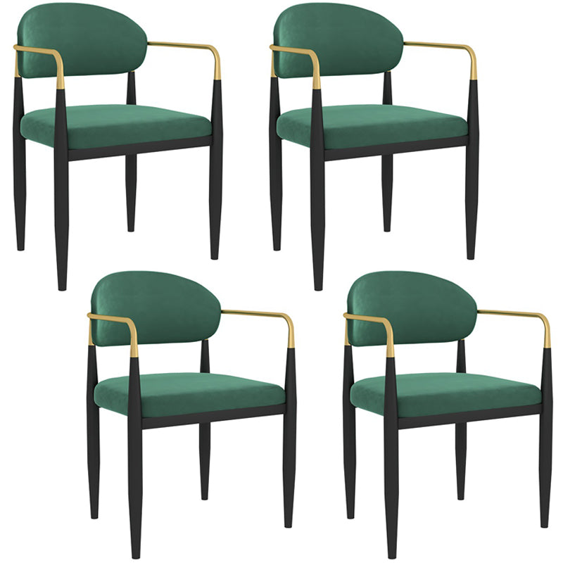 Silla de comedor tapizada estilo diseñador con respaldo abierto y acabado mate