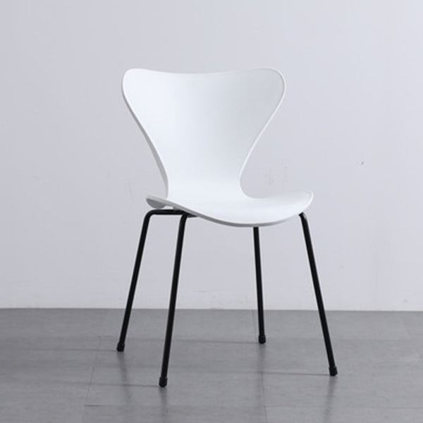 Chaise sans bras de salle à manger en plastique de style industriel, chaise latérale de salle à manger à dossier solide