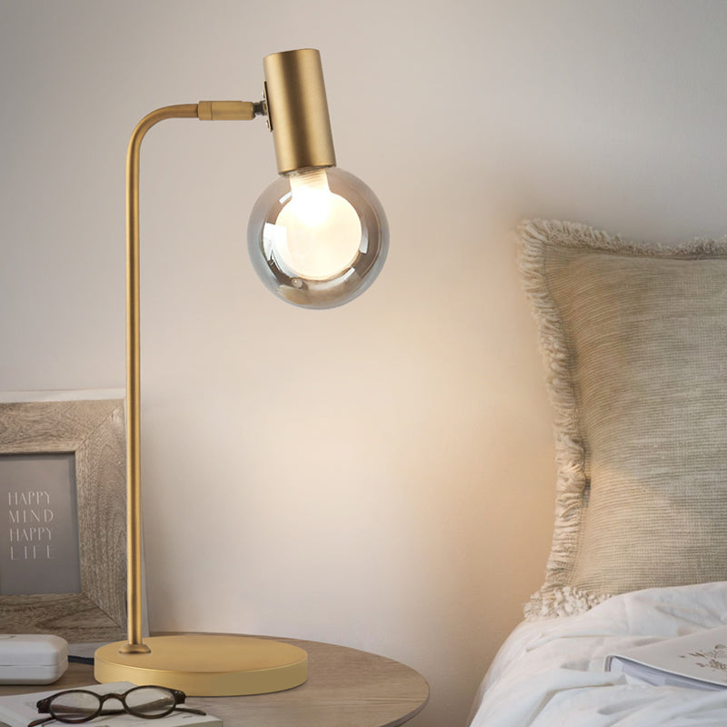 Luxe 1-lichts tafellamp goudkleurige bolvormige nachtverlichting met rookgrijze/heldere glazen kap voor slaapkamer