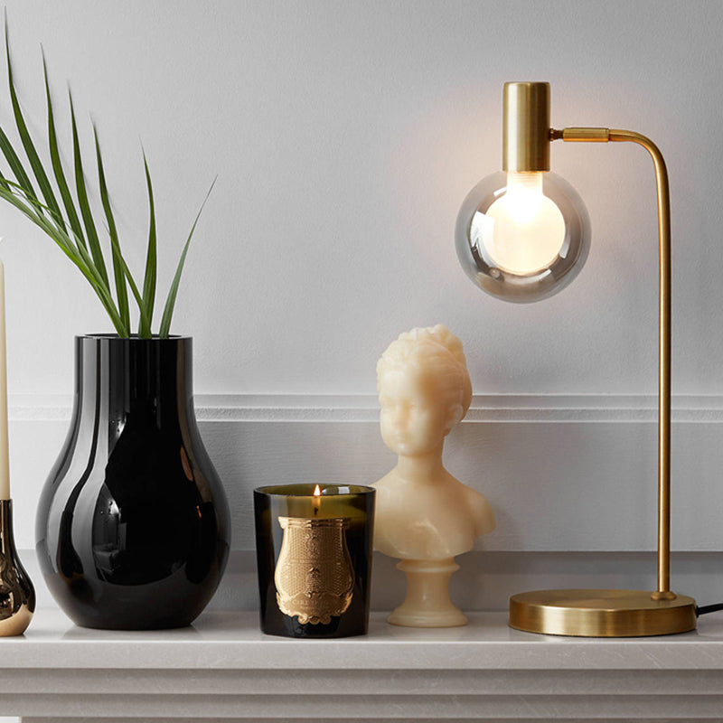 Lujosa lámpara de mesa de 1 luz, iluminación nocturna esférica dorada con pantalla de cristal transparente/gris humo para dormitorio