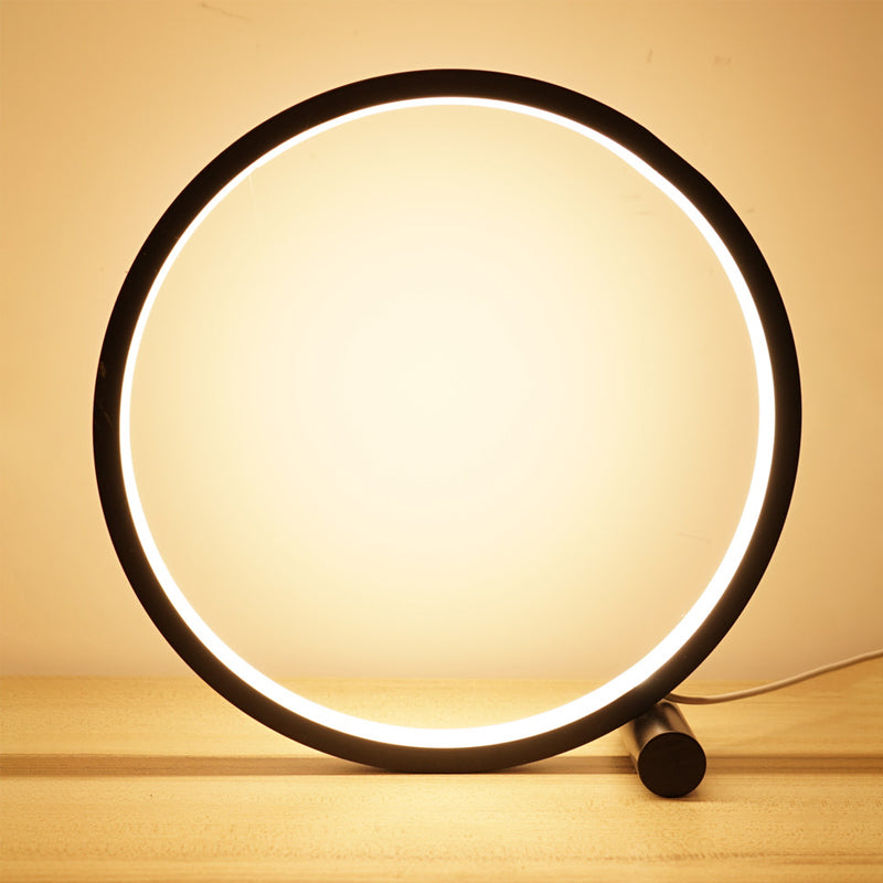 Lampada da tavolo notturna del cerchio in stile moderno in metallo 1 comodino leggero lampada