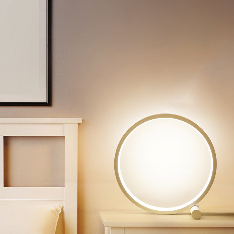 Lampada da tavolo notturna del cerchio in stile moderno in metallo 1 comodino leggero lampada