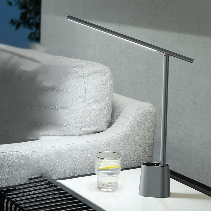 Lampe de table à LED concise moderne lampe de table linéaire en métal pour chambre à coucher