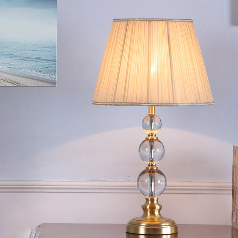 1 Kopf kugelförmiger Stofftisch Licht modernistische klare Kristall kleine Schreibtischlampe in Beige