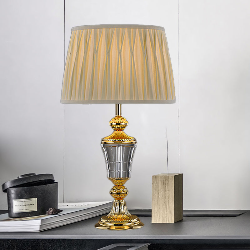 Lampada da tavolo moderna a 1 testa con lampada da scrivania piccola a tamburo affusolato bianco con paralume in tessuto