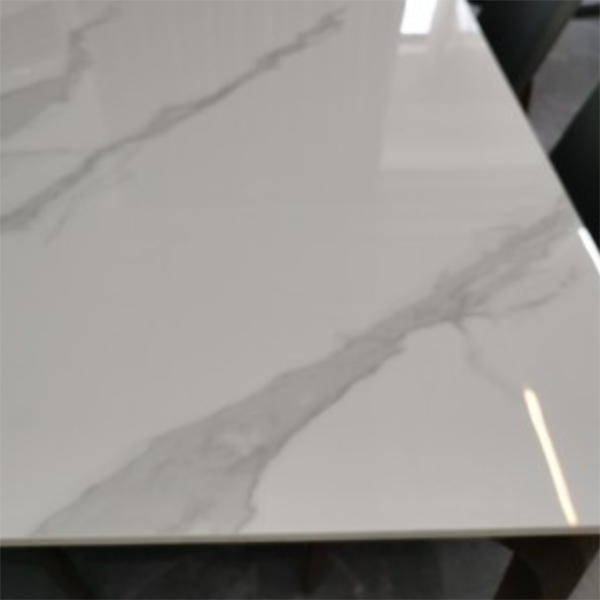 Mesa de comedor de tono blanco rectángulo Mesa de piedra sinterizada retro moderna con 4 patas