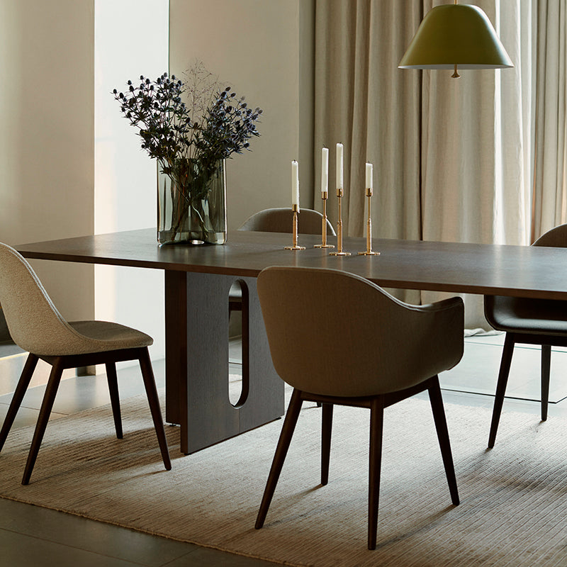 Mesa de comedor rectangular de color madera, mesa de madera maciza, simplicidad con pedestal doble