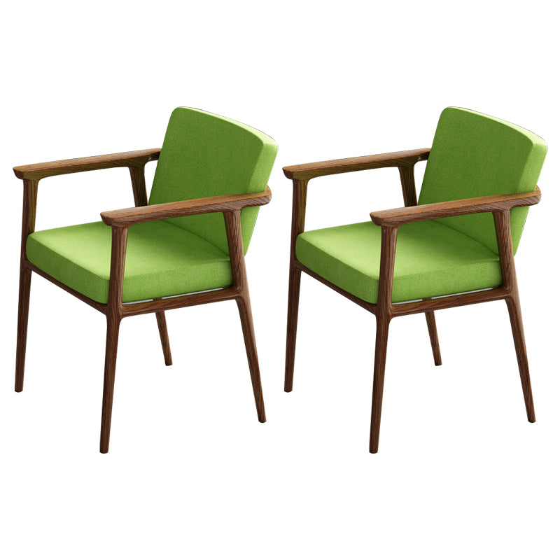 Silla de comedor tapizada con respaldo sólido de estilo tradicional para interiores
