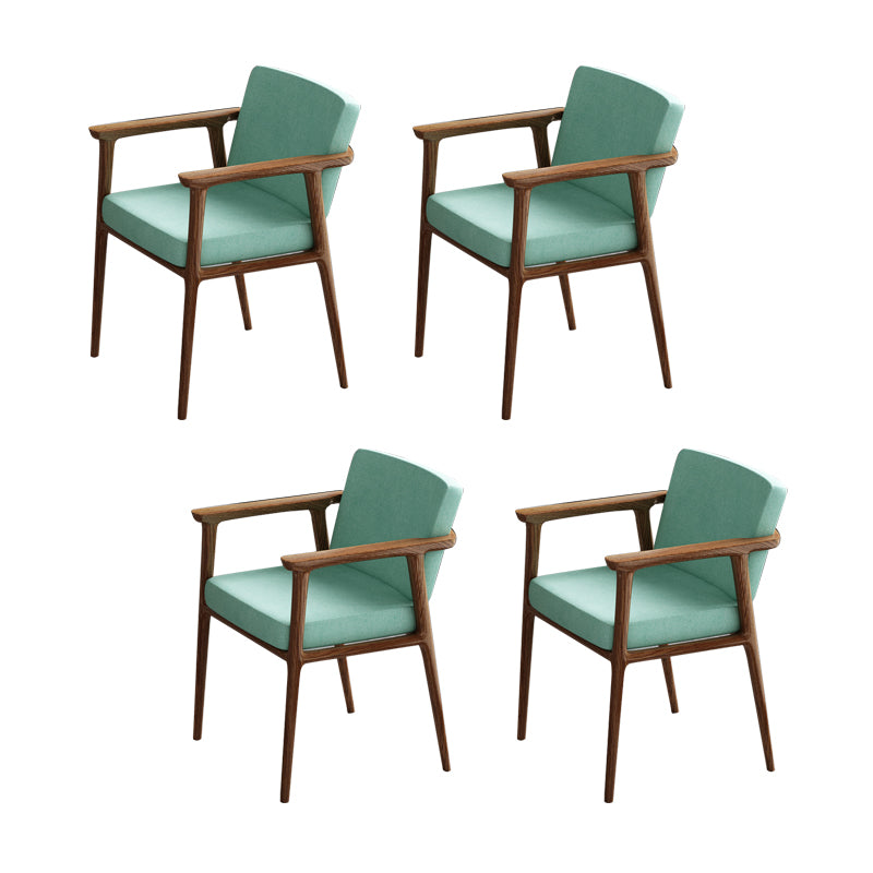 Silla de comedor tapizada con respaldo sólido de estilo tradicional para interiores