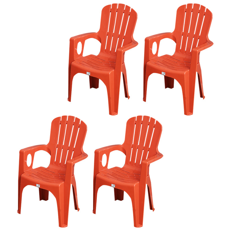El estilo minimalista que cena el brazo preside la silla lateral apilable del listón plástico para el uso en el hogar